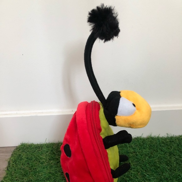 Hallmark ladybug plush toy zip bag - Picture 5 of 8